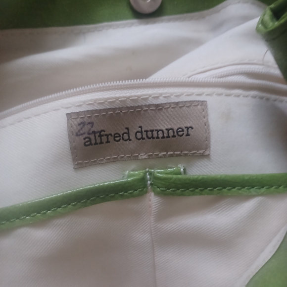 Patent Tote 12 X 14 EUC. VIBRANT GREEN,  Silver Hardware - Picture 4 of 4